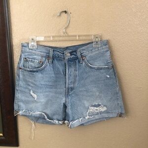 Levi’s Butterfly Buttons Denim Shorts Size 27
